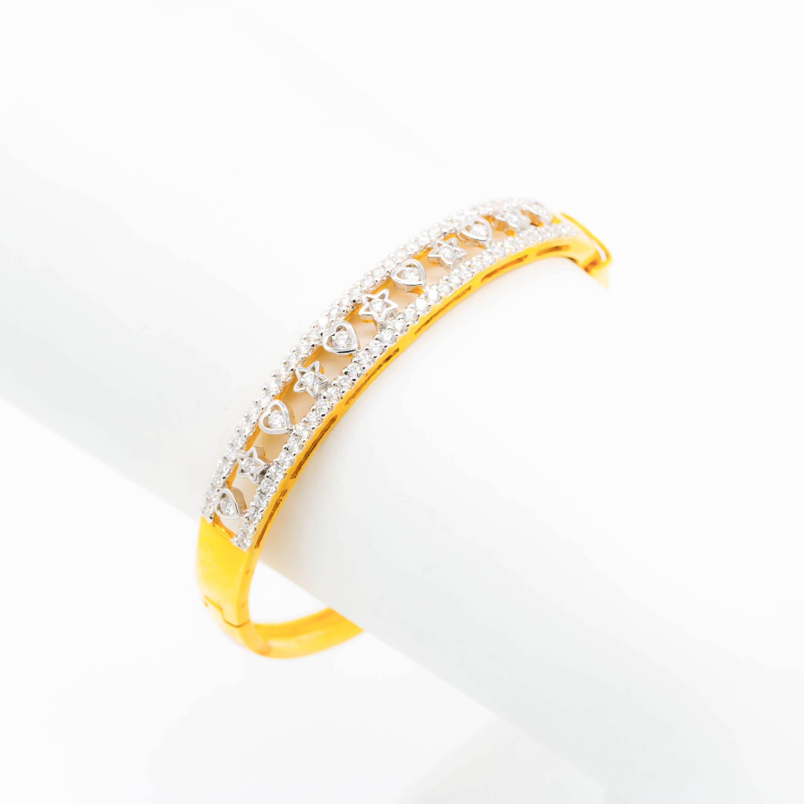 QHK02555 กำไลเพชร | เพชร | แฟนซีดาวสลับหัวใจ - Image 1
